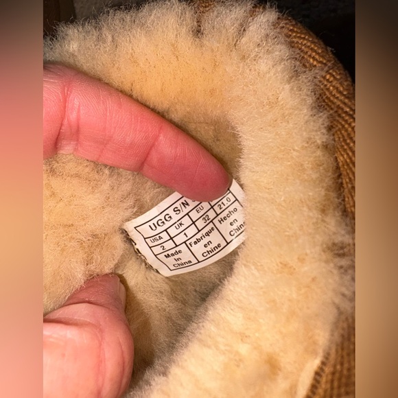 Ugg Girls Classic Short Chestnut 2 - Picture 3 of 5